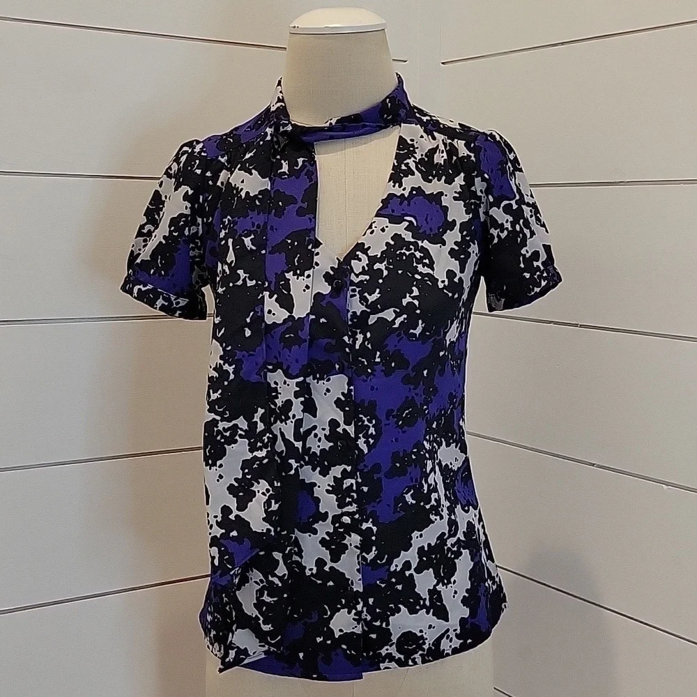 BANANA REPUBLIC xs short sleeve puff sleeve blouse with wrap